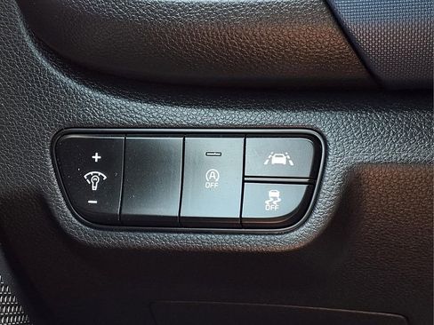 Used 2021 Kia Seltos S AWD/4WD image 16
