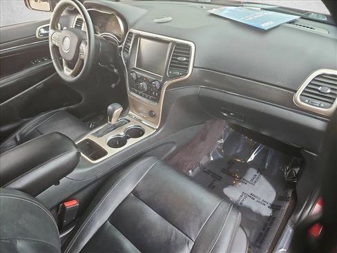 Used 2017 Jeep Grand Cherokee Limited RWD image 29