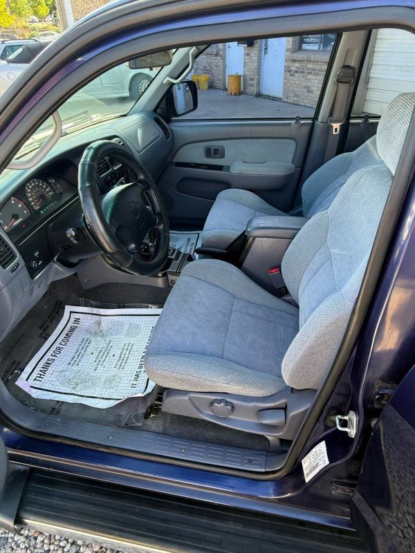 Used 1999 Toyota 4Runner SR5 AWD/4WD image 9