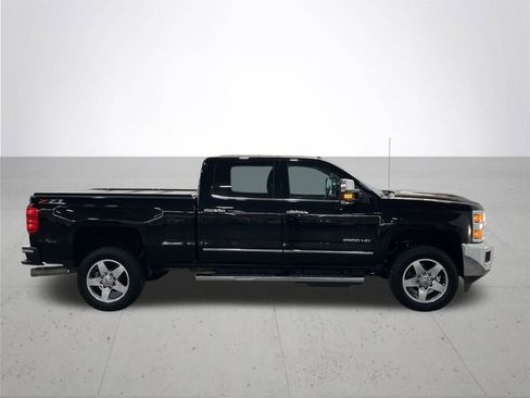 Used 2019 Chevrolet Silverado 2500 LTZ w/ Duramax Plus Package image 9