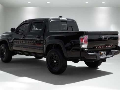 Used 2020 Toyota Tacoma TRD Off-Road AWD/4WD image 8
