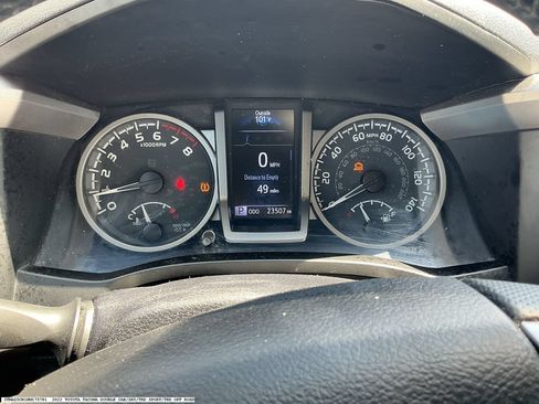 Used 2022 Toyota Tacoma SR5 RWD image 6