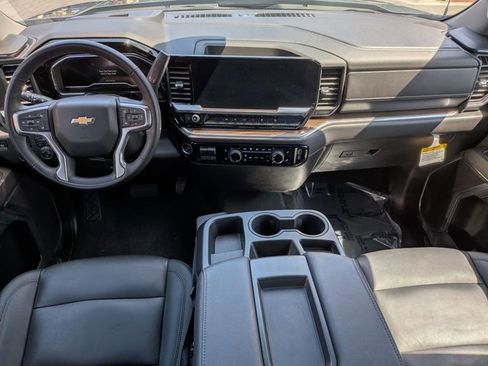 Used 2024 Chevrolet Silverado 1500 LT AWD/4WD image 26