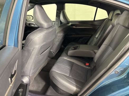 Used 2025 Toyota Camry XSE image 34