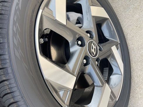 New 2025 Hyundai Venue Limited image 9