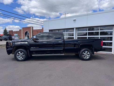 Used 2019 GMC Sierra 3500 Denali w/ Duramax Plus Package AWD/4WD image 2