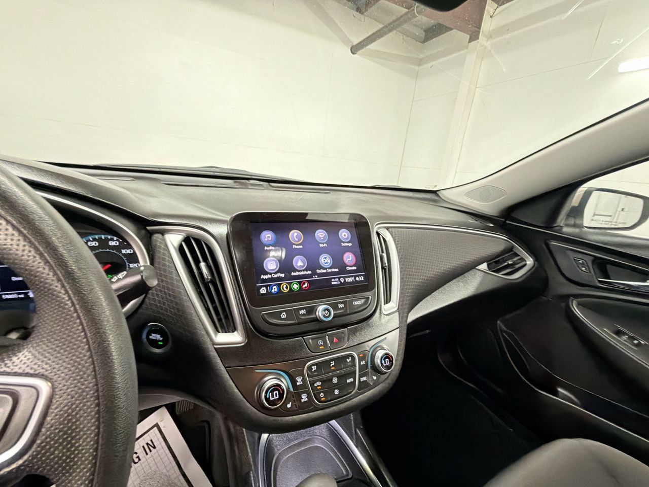 Certified 2025 Chevrolet Malibu LT FWD image 17