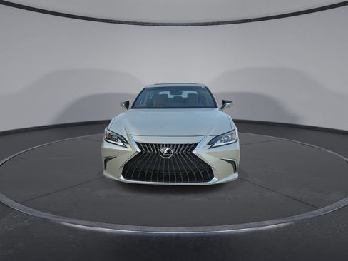 Used 2025 Lexus ES 350 w/ Premium Package FWD image 3