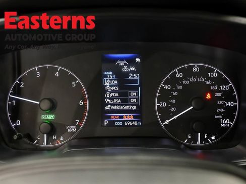 Used 2023 Toyota Corolla LE w/ Carpet Mat Package (TMS) FWD image 17