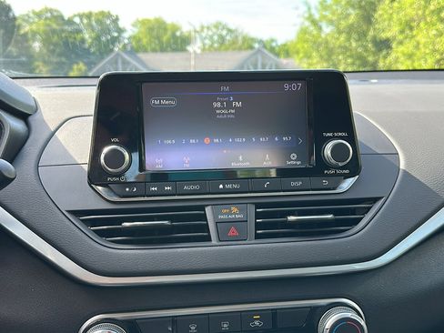 Certified 2023 Nissan Altima 2.5 S FWD image 17