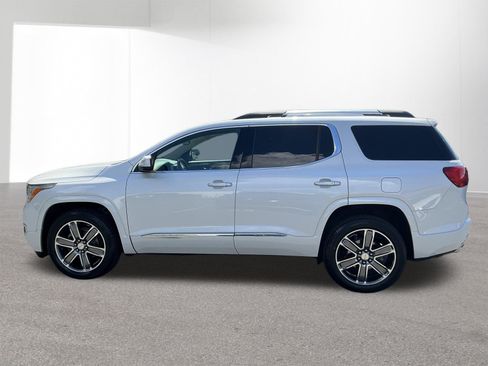 Used 2019 GMC Acadia Denali w/ Technology Package AWD/4WD image 6