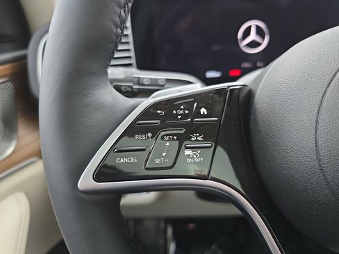 New 2026 Mercedes-Benz GLE 450 4MATIC image 17
