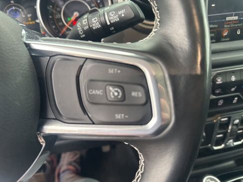 Used 2022 Jeep Wrangler Unlimited Sahara w/ Cold Weather Group image 19