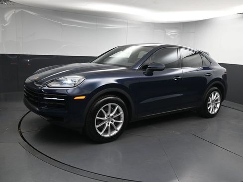 Certified 2024 Porsche Cayenne Coupe AWD/4WD image 1