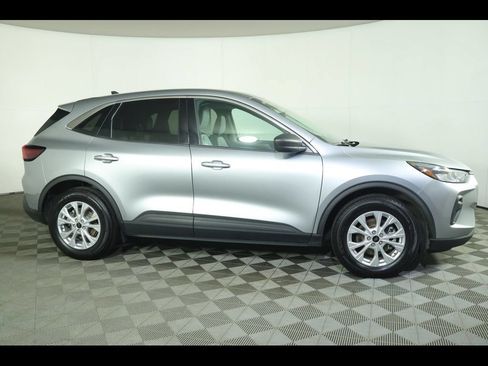 Used 2024 Ford Escape Active FWD image 4
