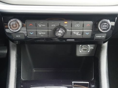 Used 2024 Jeep Compass Limited AWD/4WD image 21