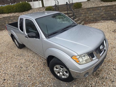 Used 2011 Nissan Frontier SV w/ SV Premium Utility Pkg image 30