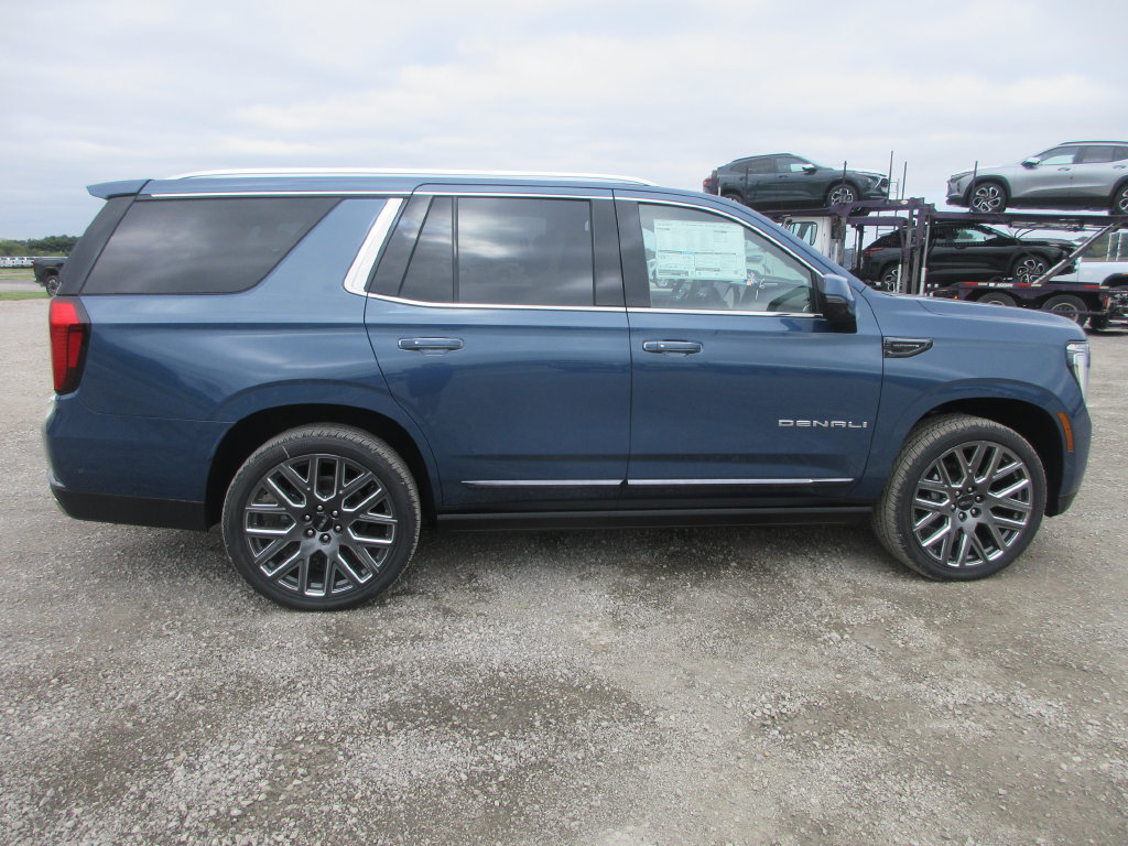 New 2026 GMC Yukon Denali Ultimate AWD/4WD image 3