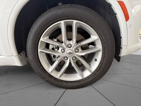 Used 2025 Dodge Durango GT AWD/4WD image 3