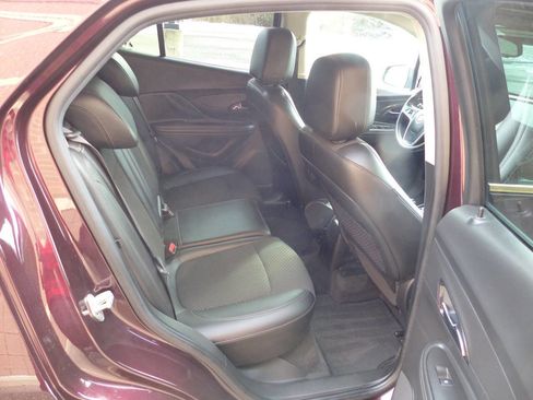 Used 2018 Buick Encore Preferred image 38