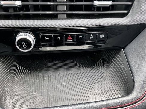 Used 2025 Ford Explorer ST-Line w/ ST-Line Street Pack image 34