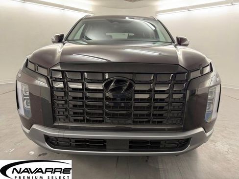 Used 2024 Hyundai Palisade SEL w/ Premium Package image 2