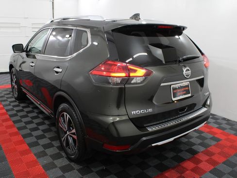 Used 2017 Nissan Rogue SL w/ SL Premium Package AWD/4WD image 3