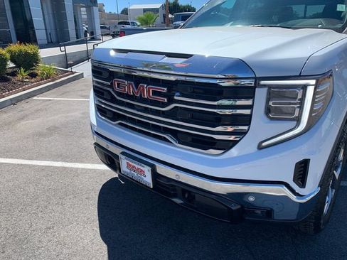 New 2026 GMC Sierra 1500 SLT w/ SLT Premium Plus Package AWD/4WD image 3
