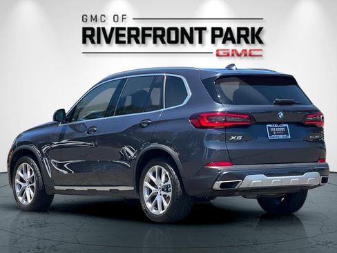 Used 2022 BMW X5 sDrive40i w/ Parking Assistance Package RWD image 5