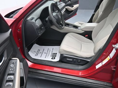 Used 2024 Honda Accord EX image 17