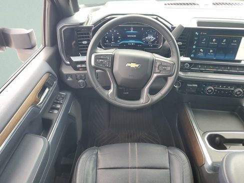 Used 2024 Chevrolet Silverado 2500 High Country w/ High Country Premium Package AWD/4WD image 12