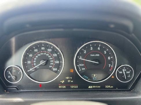 Used 2018 BMW 330e w/ Convenience Package RWD image 12