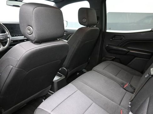 Used 2023 Chevrolet Colorado W/T image 17