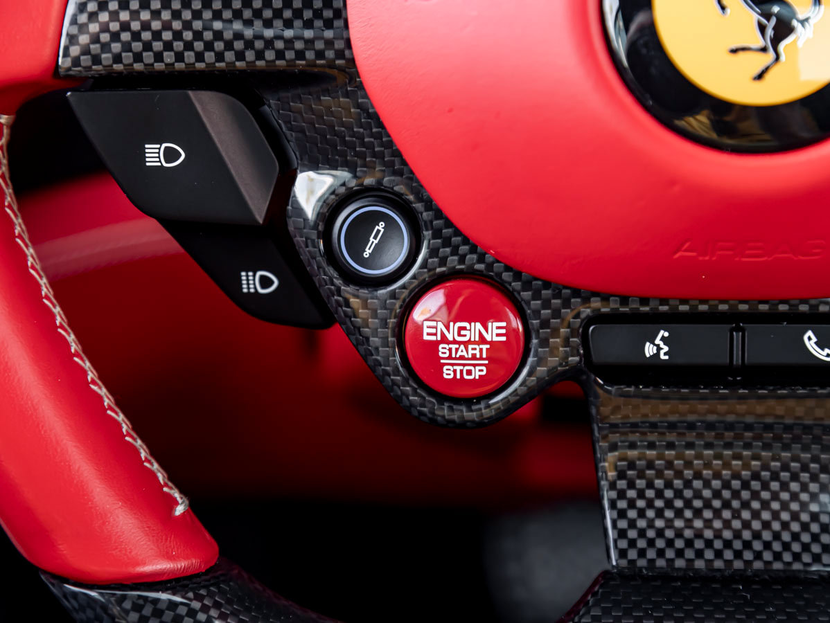 Used 2019 Ferrari Portofino RWD image 23