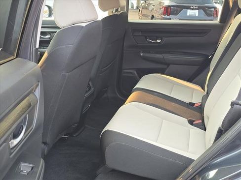 Used 2023 Honda CR-V EX image 10