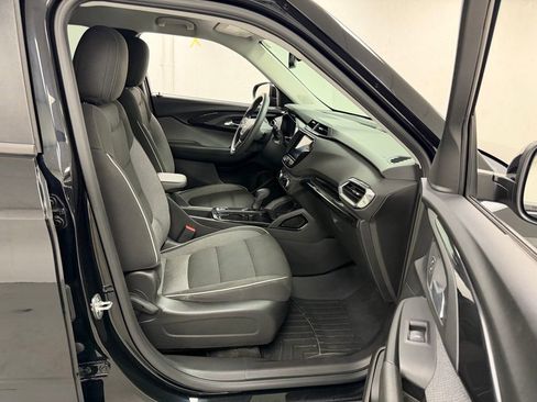 Used 2021 Chevrolet TrailBlazer LT w/ Convenience Package FWD image 10