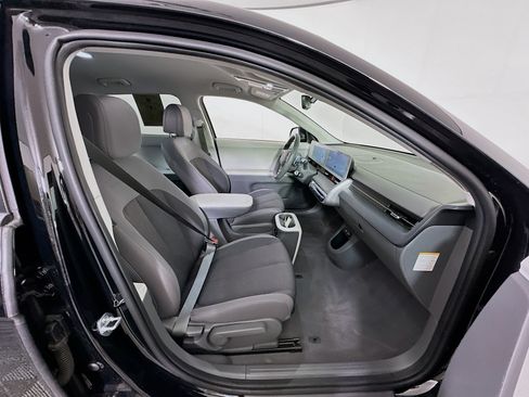 Used 2024 Hyundai Ioniq 5 SEL RWD image 33