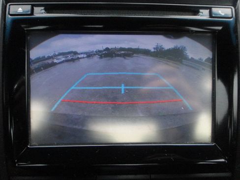 Used 2015 Toyota Camry XSE FWD image 9
