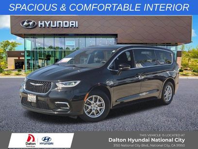 Used 2024 Chrysler Pacifica Touring