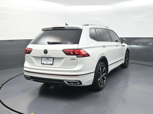 Used 2024 Volkswagen Tiguan SEL R-Line AWD/4WD image 10