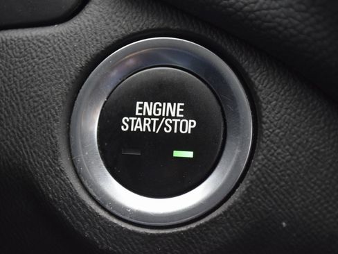 Used 2022 Chevrolet Equinox LT image 16