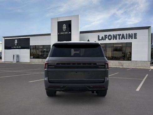 New 2026 Lincoln Navigator Reserve AWD/4WD image 5
