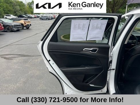 Certified 2026 Kia Sportage EX w/ EX Panorama Roof Package FWD image 43