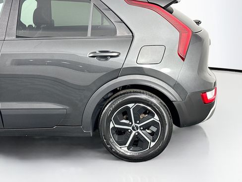 Used 2023 Kia Niro LX FWD image 38