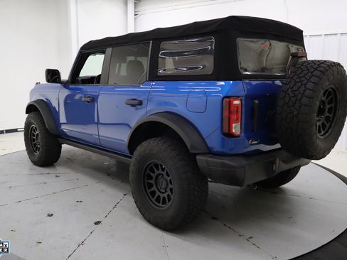 Used 2022 Ford Bronco Black Diamond image 8