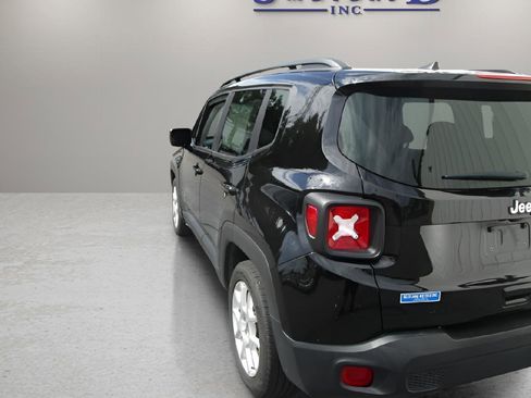 Used 2022 Jeep Renegade Sport w/ Sport Appearance Group image 8