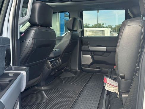 Used 2024 Ford F250 Lariat w/ Lariat Ultimate Package AWD/4WD image 5