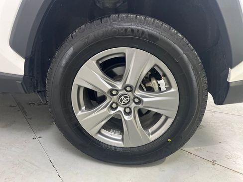 Used 2023 Toyota RAV4 XLE image 16