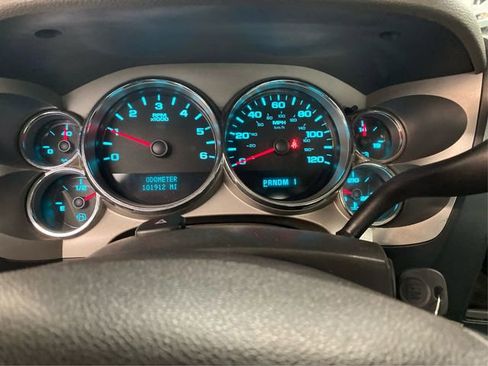 Used 2007 Chevrolet Silverado 3500 W/T w/ Snow Plow Prep Package image 18