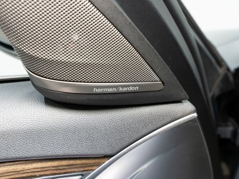 Used 2019 BMW 540i w/ Premium Package image 14